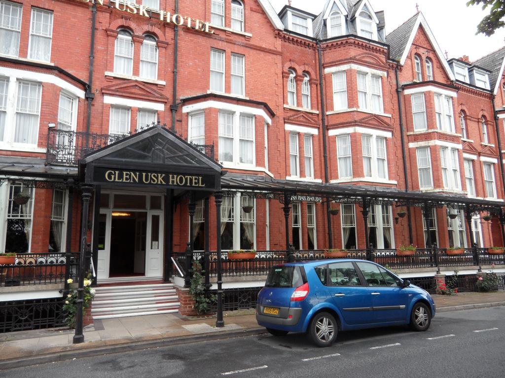 Glen Usk Hotel Лландриндод-Уэлс Экстерьер фото