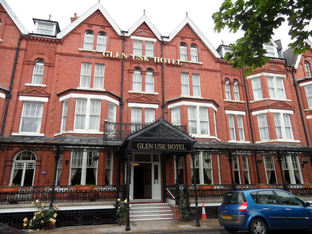 Glen Usk Hotel Лландриндод-Уэлс Экстерьер фото