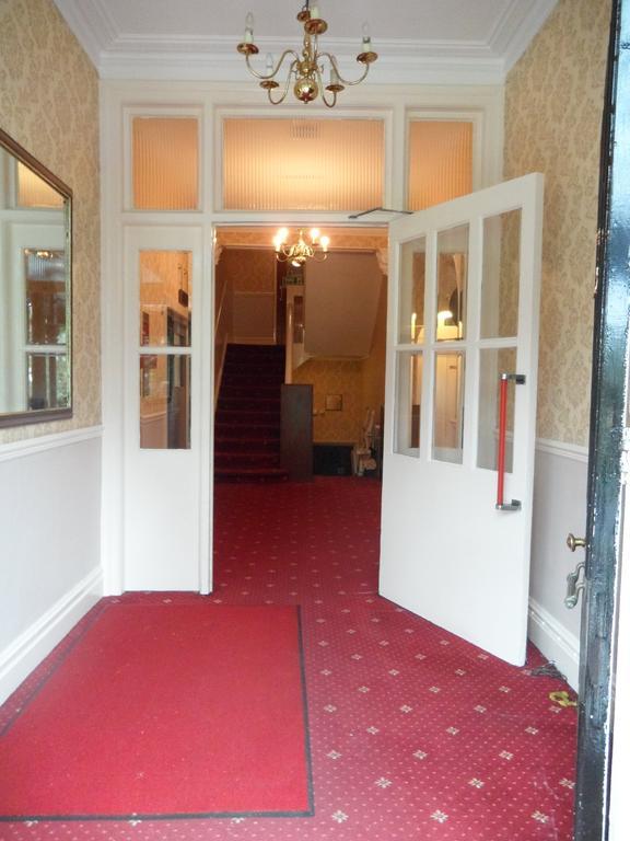 Glen Usk Hotel Лландриндод-Уэлс Экстерьер фото