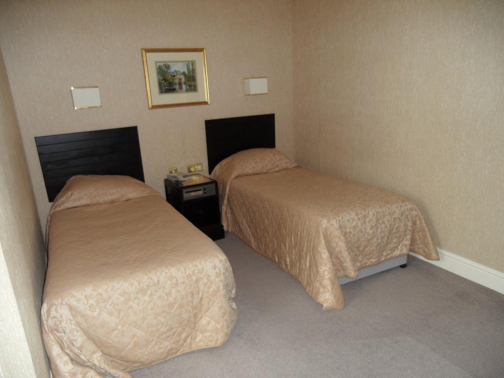 Glen Usk Hotel Лландриндод-Уэлс Экстерьер фото