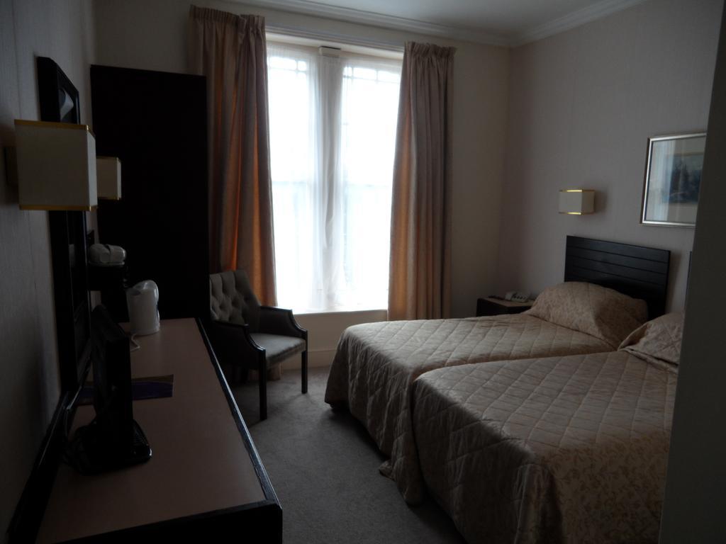 Glen Usk Hotel Лландриндод-Уэлс Экстерьер фото