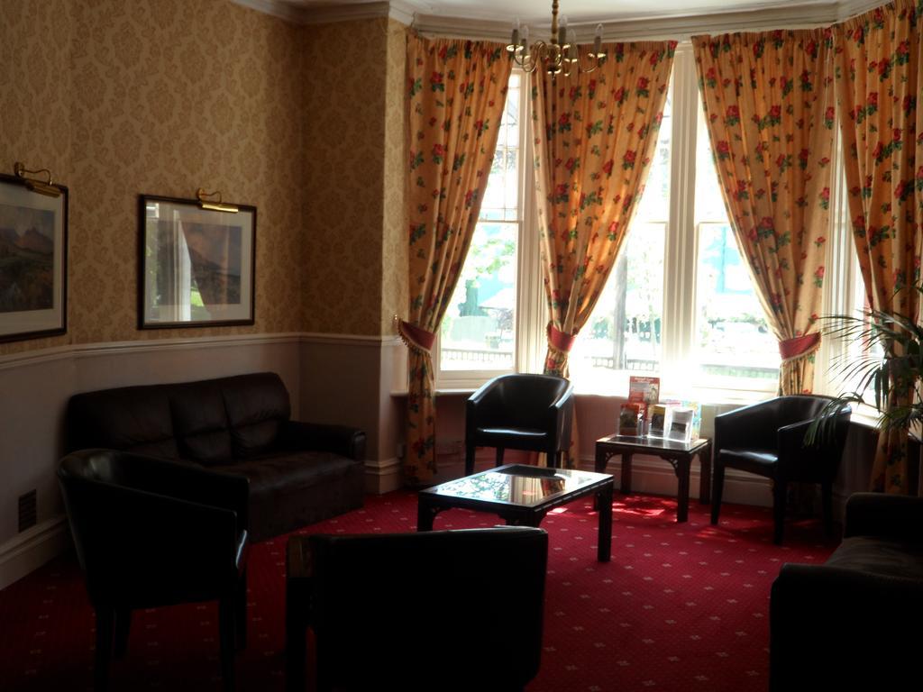 Glen Usk Hotel Лландриндод-Уэлс Экстерьер фото