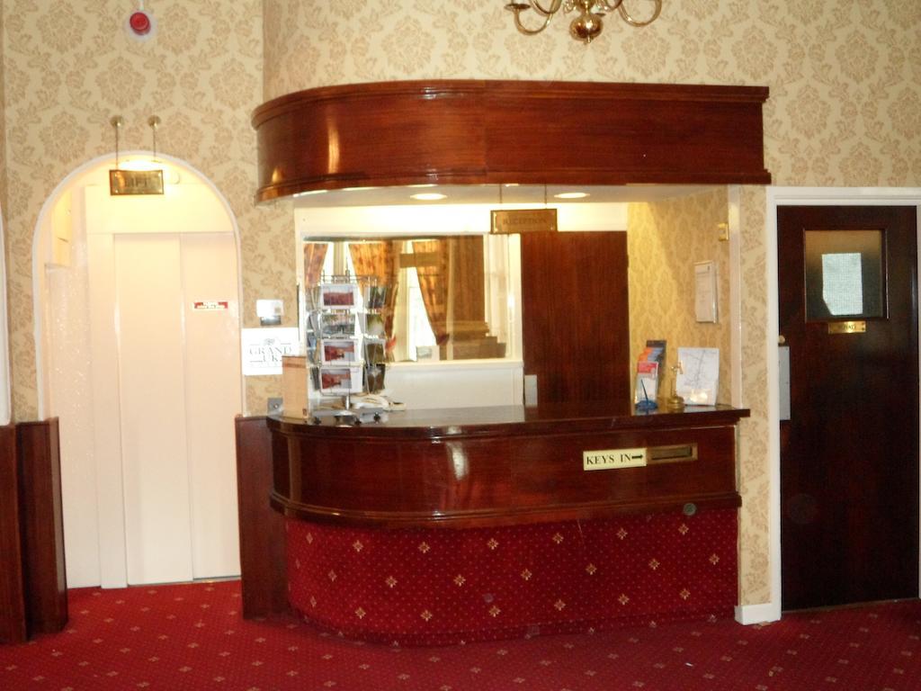 Glen Usk Hotel Лландриндод-Уэлс Экстерьер фото