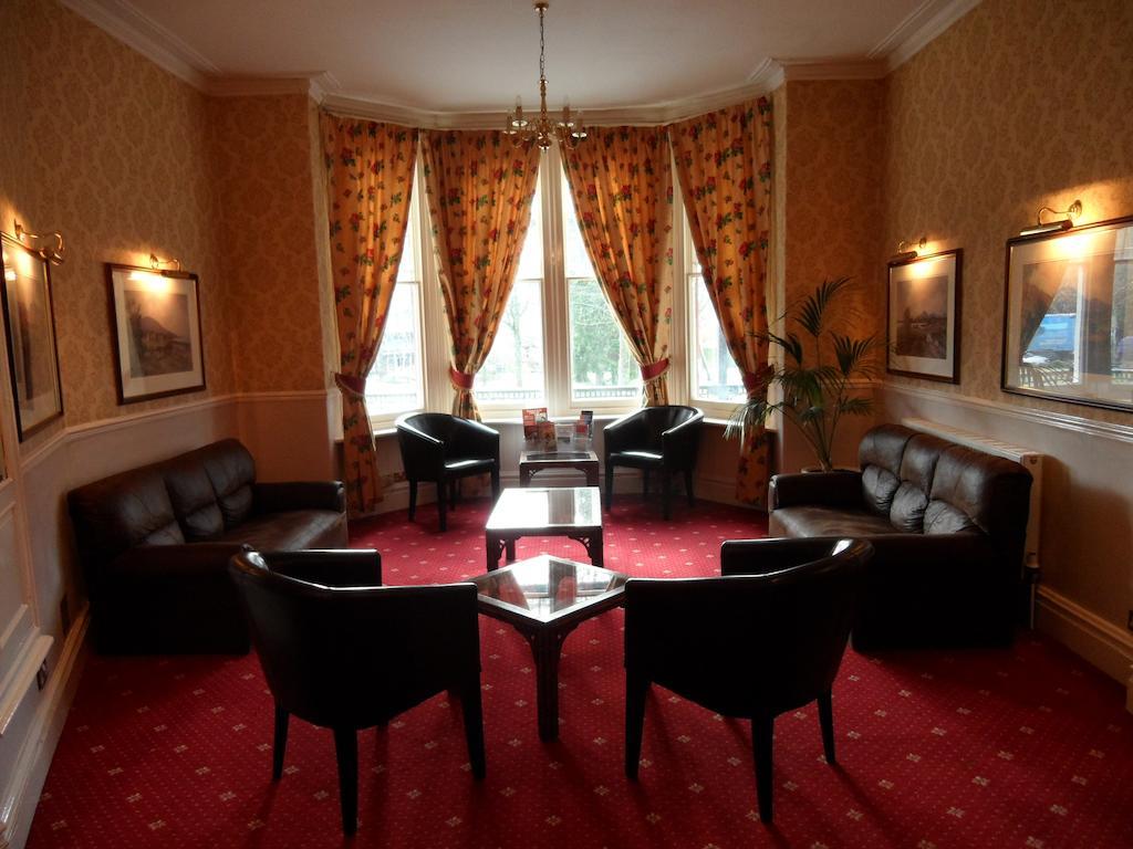 Glen Usk Hotel Лландриндод-Уэлс Экстерьер фото