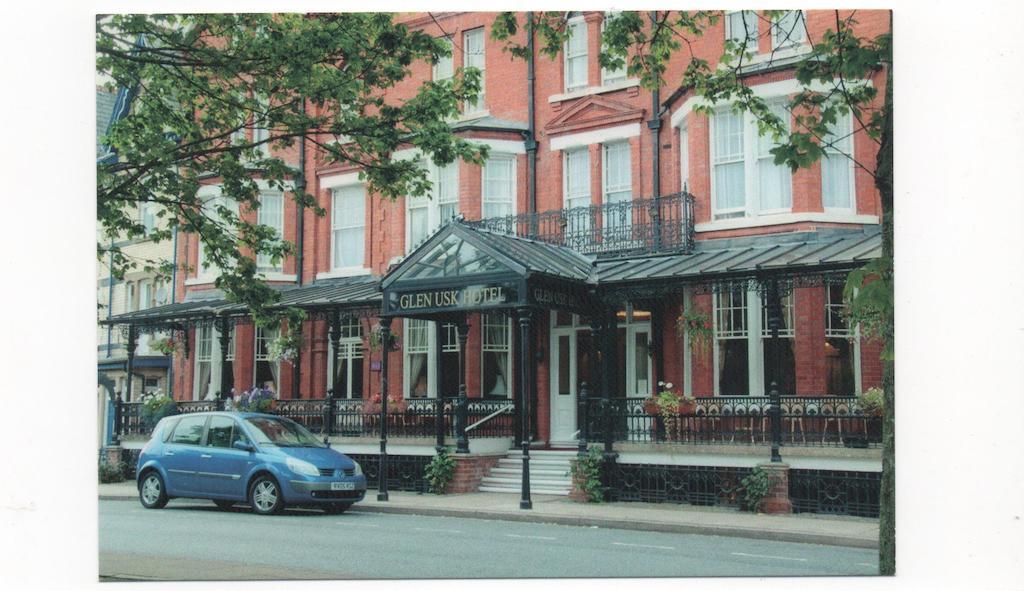 Glen Usk Hotel Лландриндод-Уэлс Экстерьер фото